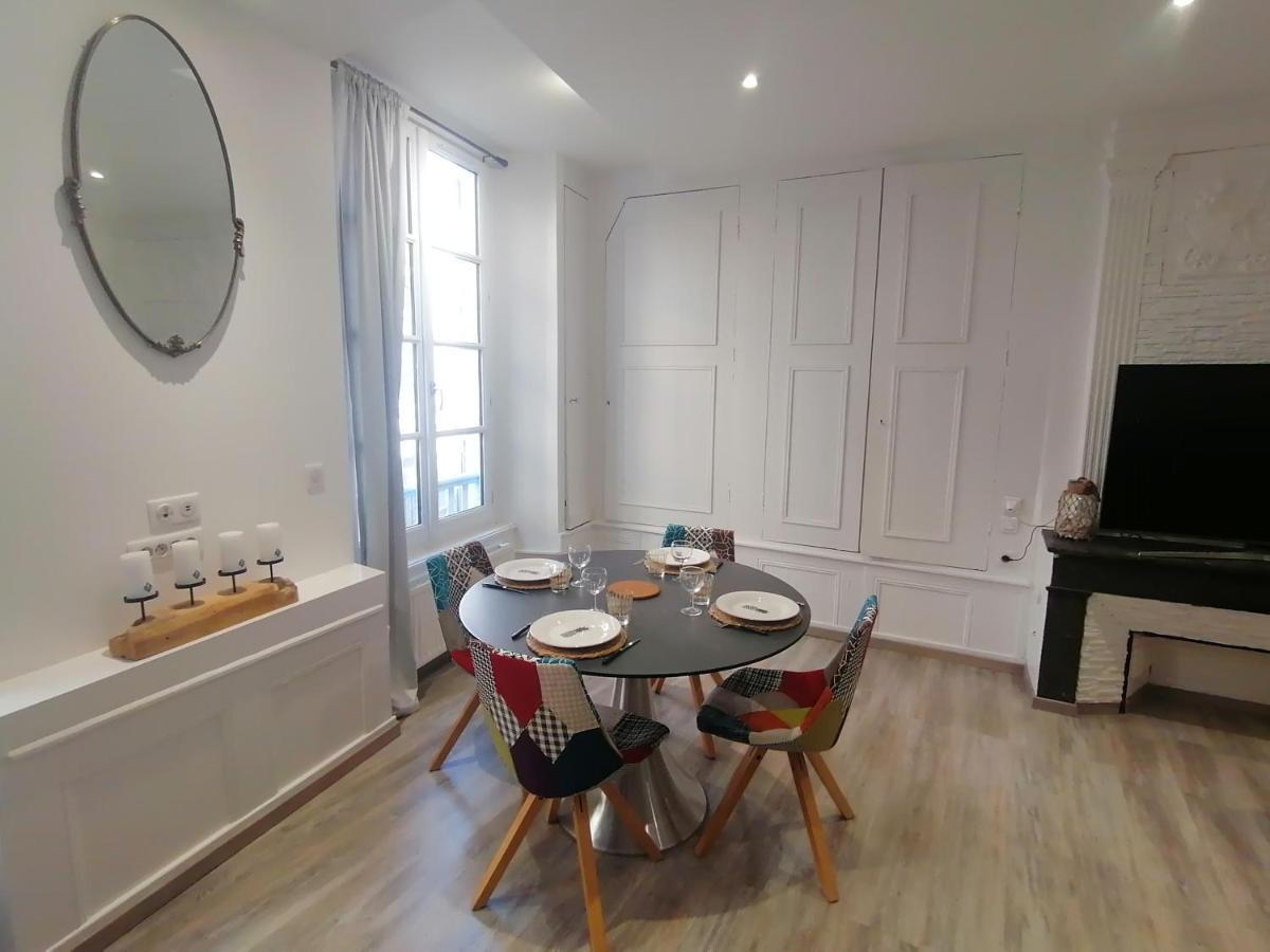 Appartement F2 Dans Le Centre Historique Le Puy-en-Velay Exteriör bild